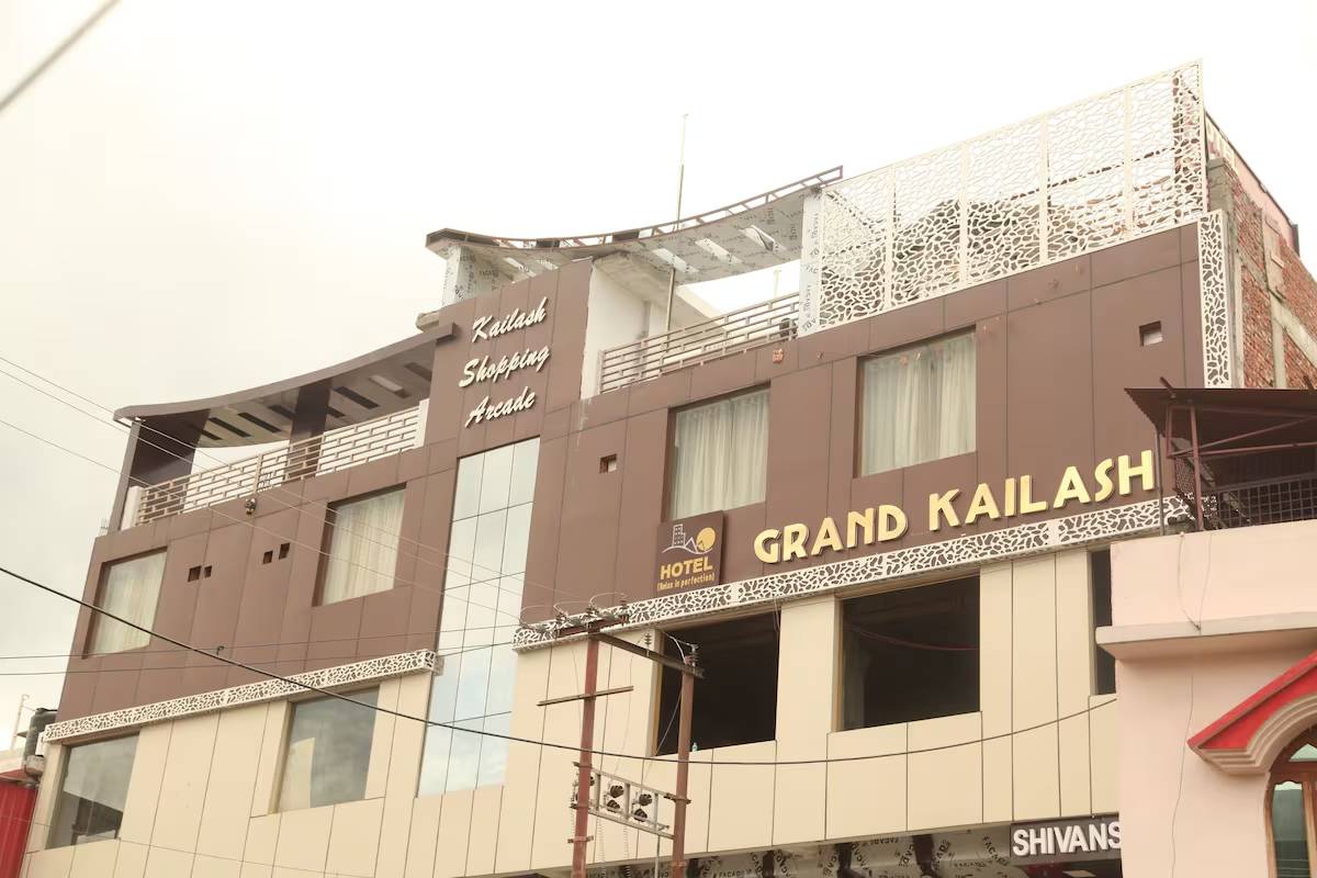 Hotel Grand Kailash near Kotdwar bus stand